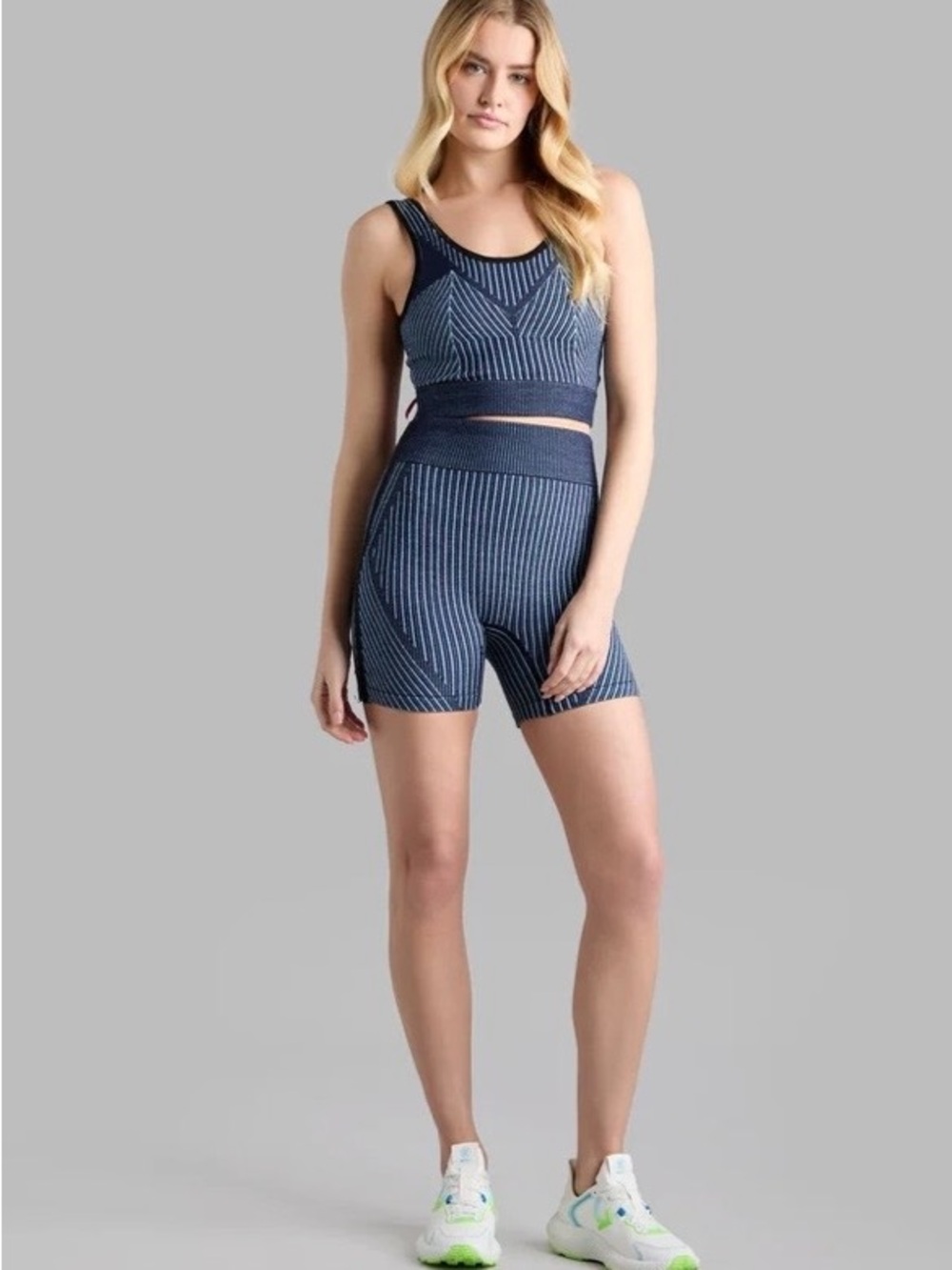 G/FORE WOMENS RIBBED BIKER
SHORT - TWILIGHT   Size XS NWT